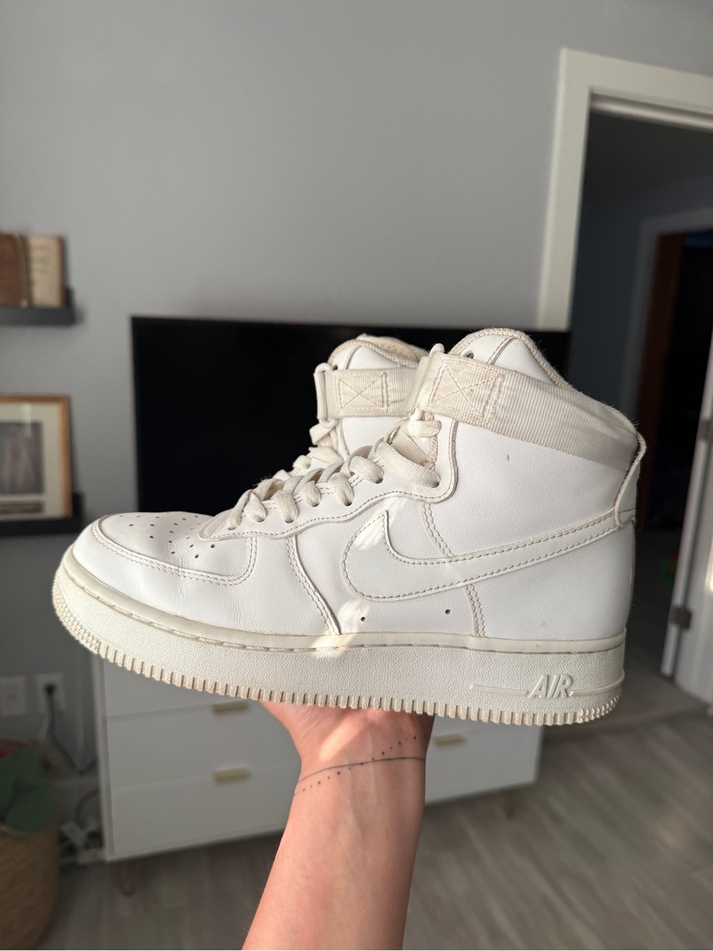 Nike Air Force 1 High Top Sneakers – White – Women's Size 8